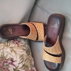 😘😍 Dansko flat Platform Sandal
